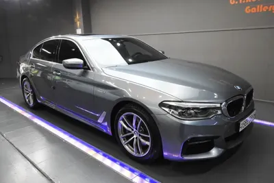 BMW 5-Series · 2018 год