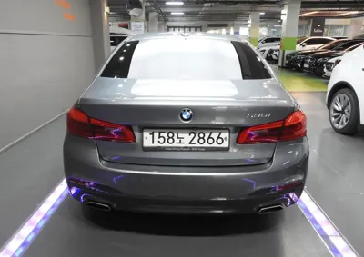 BMW 5-Series 2018, 118000 км, за 10726.12 USD