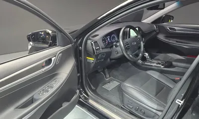 Hyundai Grandeur 2018, 110925 км, за 8192.93 USD - фото 10