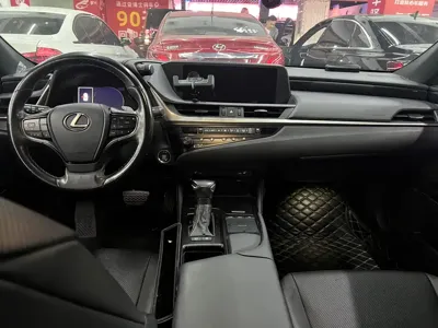 Lexus ES 2020, 65000 км, за 20526.38 USD