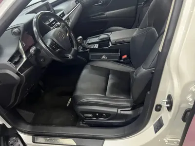 Lexus ES 2020, 65000 км, за 20526.38 USD