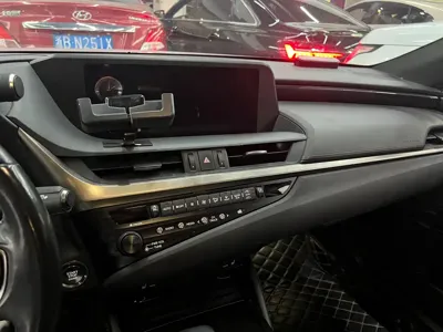 Lexus ES 2020, 65000 км, за 20526.38 USD - фото 6