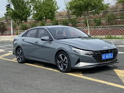 Hyundai Elantra 2021, 33000 км, за 13693.49 USD
