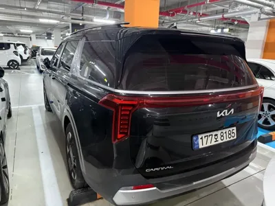 Kia Canival 2025, 17000 км, за 19179.16 USD