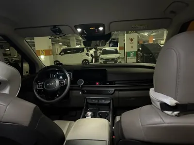 Kia Canival 2025, 17000 км, за 19179.16 USD