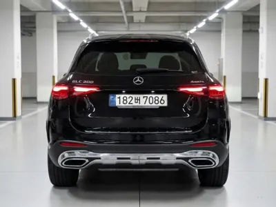 Mercedes-Benz GLC-Class 2023, 24000 км, за 46916.51 USD