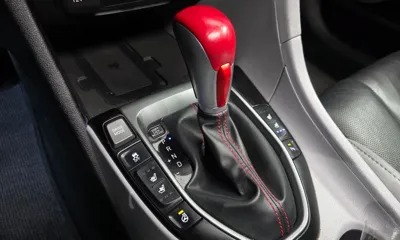 Hyundai Veloster 2019, 57128 км, за 7928.64 USD - фото 9