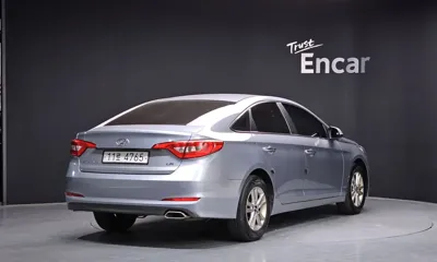Hyundai Sonata 2016, 216582 км, за 3512.88 USD