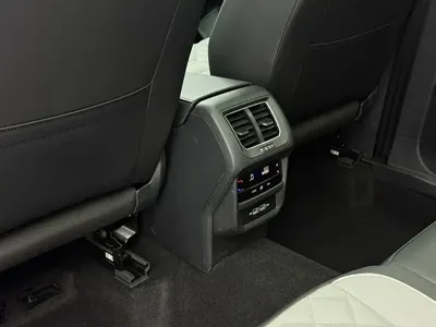 Volkswagen Tayron 2023, 25000 км, за 27115.06 USD - фото 13