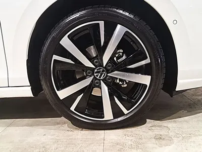 Volkswagen Golf 2025, 9141 км, за 23466.44 USD