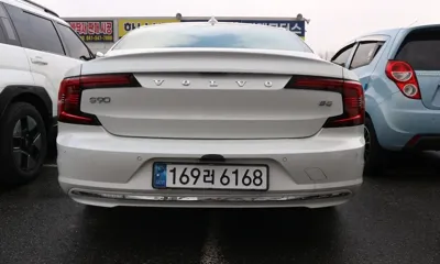 Volvo S90 2021, 126106 км, за 15081.58 USD - фото 4