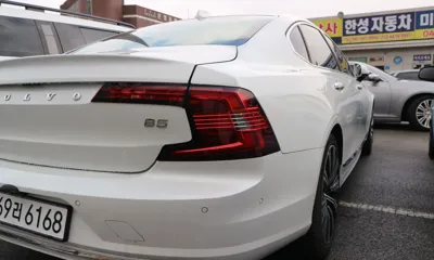 Volvo S90 2021, 126106 км, за 15081.58 USD - фото 6