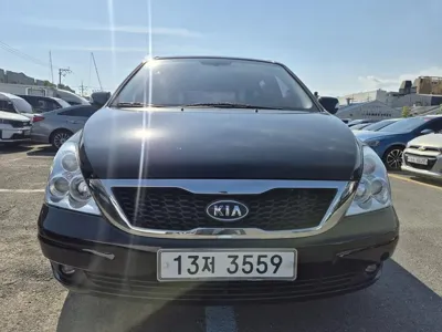 Kia Canival · 2011 год