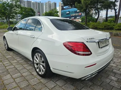 Mercedes-Benz E-Class 2019, 186784 км, за 11441.2 USD