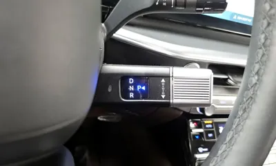 Hyundai Grandeur 2023, 39376 км, за 17406.72 USD - фото 9