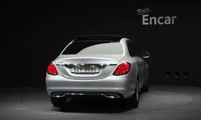 Mercedes-Benz C-Class 2016, 48638 км, за 10921.14 USD - фото 4