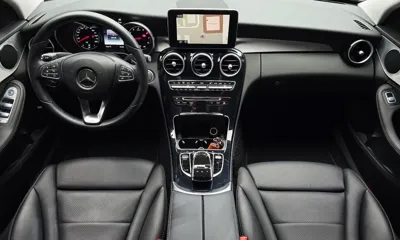 Mercedes-Benz C-Class 2016, 48638 км, за 10921.14 USD - фото 7