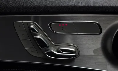 Mercedes-Benz C-Class 2016, 48638 км, за 10921.14 USD - фото 16