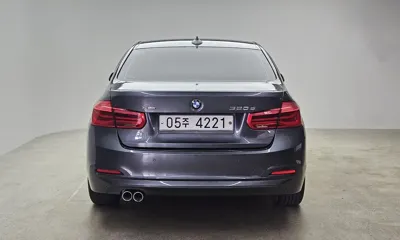 BMW 3-Series 2017, 266763 км, за 5251.41 USD