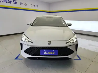 Roewe i5 2025, 7200 км, за 6394.67 USD