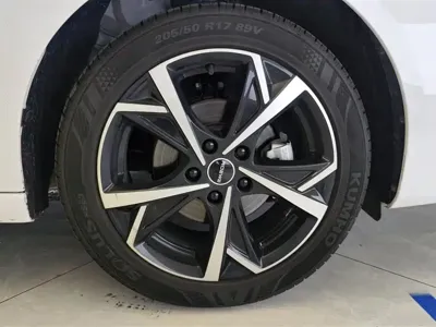 Roewe i5 2025, 7200 км, за 6384.26 USD - фото 6