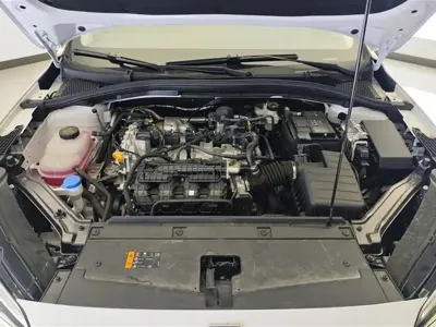 Roewe i5 2025, 7200 км, за 6384.26 USD - фото 10