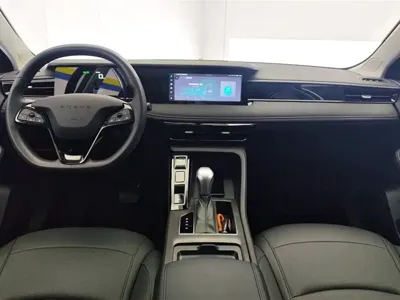 Roewe i5 2025, 7200 км, за 6384.26 USD - фото 12