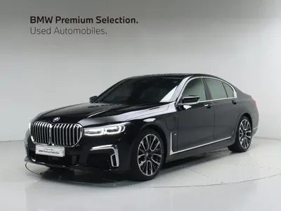BMW 7-Series · 2021 год