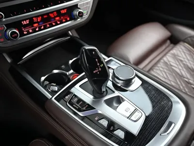 BMW 7-Series 2021, 73405 км, за 35753.74 USD - фото 9