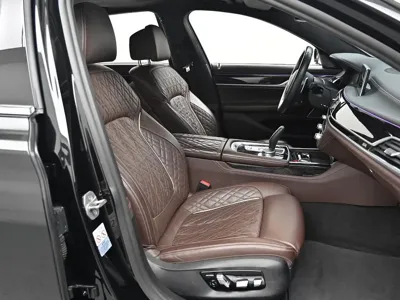 BMW 7-Series 2021, 73405 км, за 35753.74 USD - фото 10