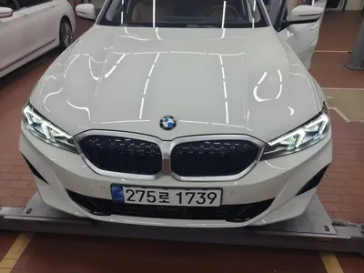 BMW 3-Series · 2025 год