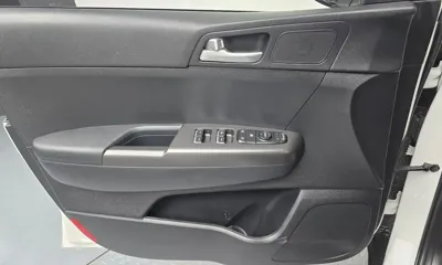 Kia Sportage 2019, 129996 км, за 9124.33 USD - фото 24