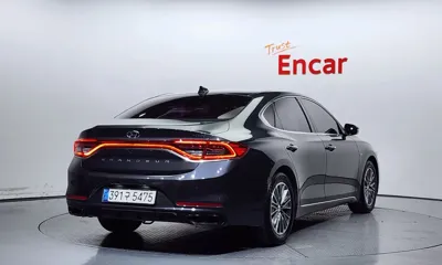 Hyundai Grandeur 2018, 179112 км, за 7532.21 USD