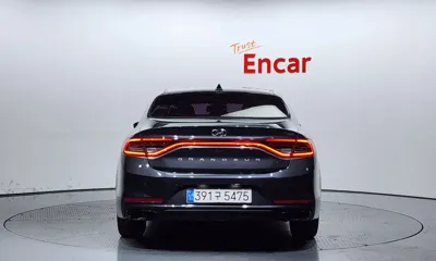 Hyundai Grandeur 2018, 179112 км, за 7532.21 USD