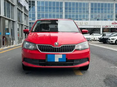 Skoda Fabia 2016, 129000 км, за 3457.85 USD