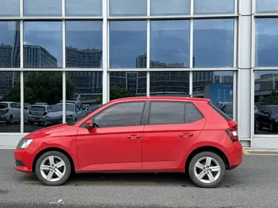 Skoda Fabia 2016, 129000 км, за 3457.85 USD
