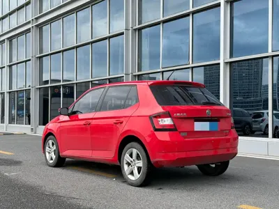 Skoda Fabia 2016, 129000 км, за 3457.85 USD
