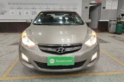 Hyundai Elantra (5th Generation 2015, 25800 км, за 6532 USD