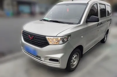 Wuling Hongguang V · 2022 год