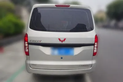 Wuling Hongguang V 2022, 6000 км, за 8974 USD