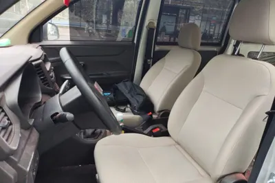 Wuling Hongguang V 2022, 6000 км, за 8974 USD - фото 14