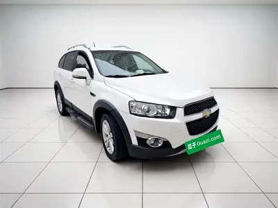 Chevrolet Captiva 2015, 182700 км, за 2354.28 USD