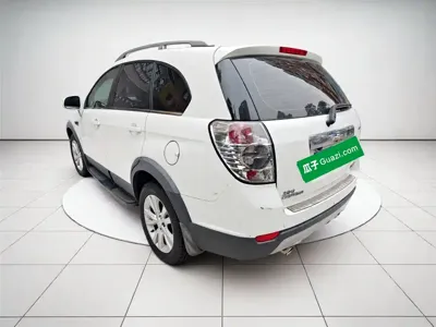 Chevrolet Captiva 2015, 182700 км, за 2354.28 USD