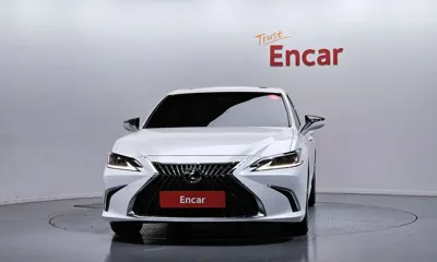 Lexus ES 2023, 38587 км, за 28554.55 USD
