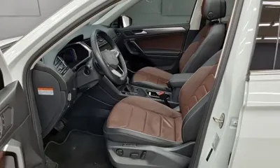 Volkswagen Tiguan 2023, 26867 км, за 20316.46 USD - фото 10
