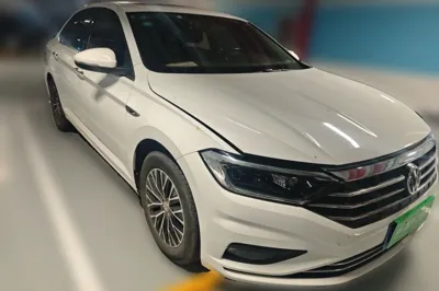 Volkswagen Sagitar 2020, 42100 км, за 9512 USD
