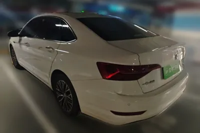 Volkswagen Sagitar 2020, 42100 км, за 9512 USD