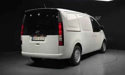 Hyundai Staria 2022, 5021 км, за 15960.92 USD