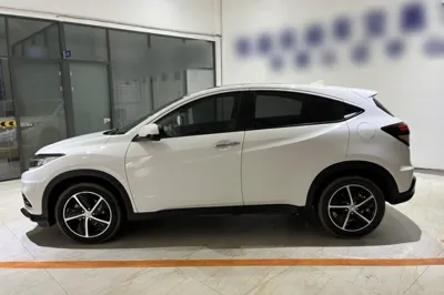 Honda Vezel 2020, 37600 км, за 16648 USD - фото 8