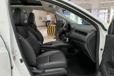 Honda Vezel 2020, 37600 км, за 16648 USD - фото 18